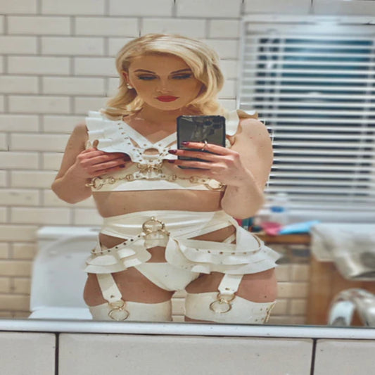 "ELARA" Ruffles